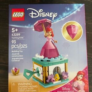 3/20$ LEGO Disney Princess Ariel's Twirling Adventure Set